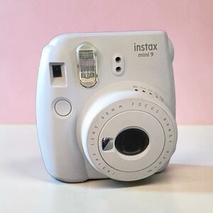 Fujifilm Instax Mini 9 Camera White Instant  Selfie Travel Vacation Party